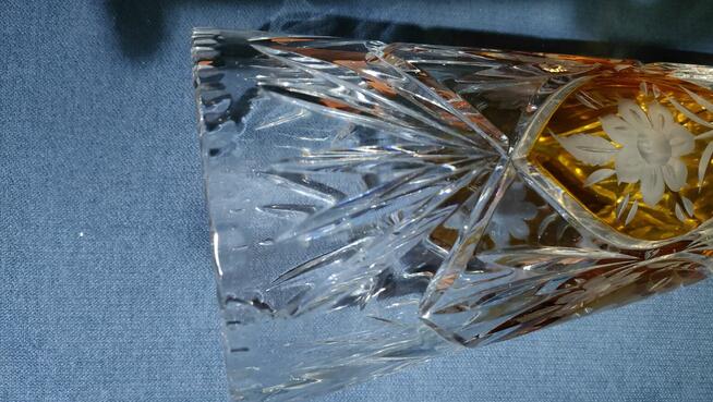 kryształy – wazon, półmisek, talerz , patera (nr 26–28)