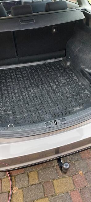 Toyota auris kombi 2015