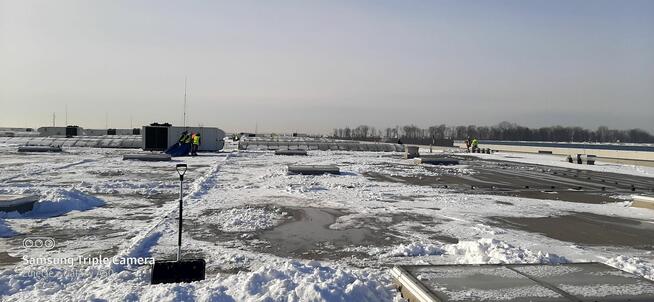 Usługa odśnieżania dachów