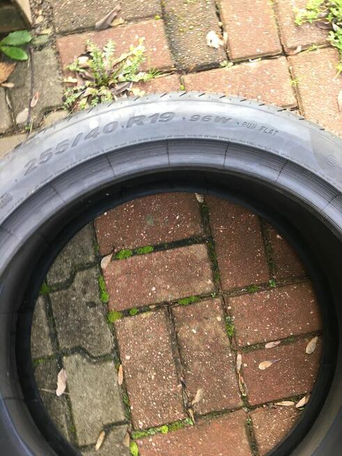 Opona Pirelli 255/40/19