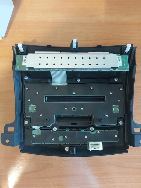 Panel radia Rokford Fosgate Mitsubishi Outlander 2