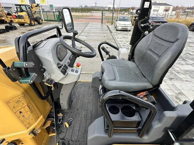 WALEC DROGOWY MARKI CATERPILLAR CB2.7 GC