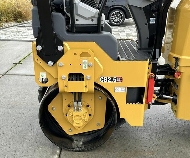 WALEC DROGOWY CATERPILLAR CB2.5 GC