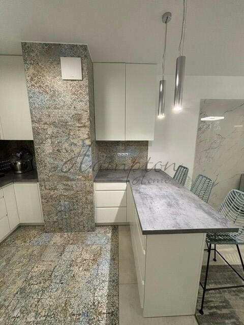 Mieszkanie Warszawa gm. Śródmieście Śródmieście, Dobra