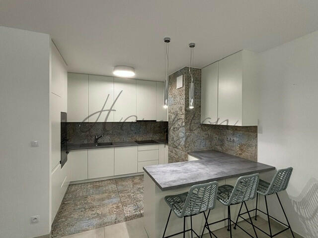 Mieszkanie Warszawa gm. Śródmieście Śródmieście, Dobra