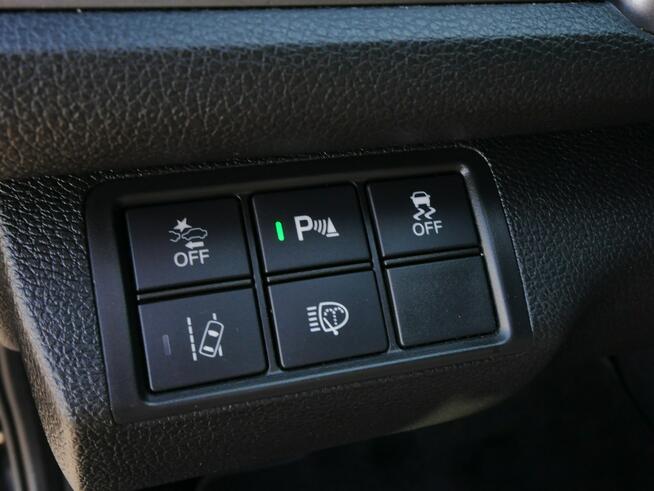Honda Civic 1.0 VTEC Turbo 126KM Eu6 Executive -Navi -ACC -Panorama +Koła zima