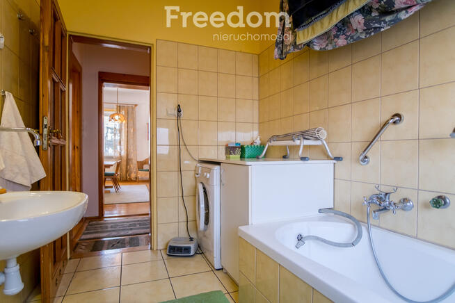 Przestronne mieszkanie na pierwszym piętrze