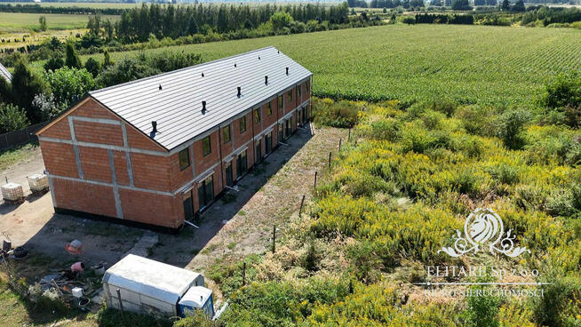 DOM szereg środkowy 102,50m2 z działką 148m2m2, Iwiny Siechnice