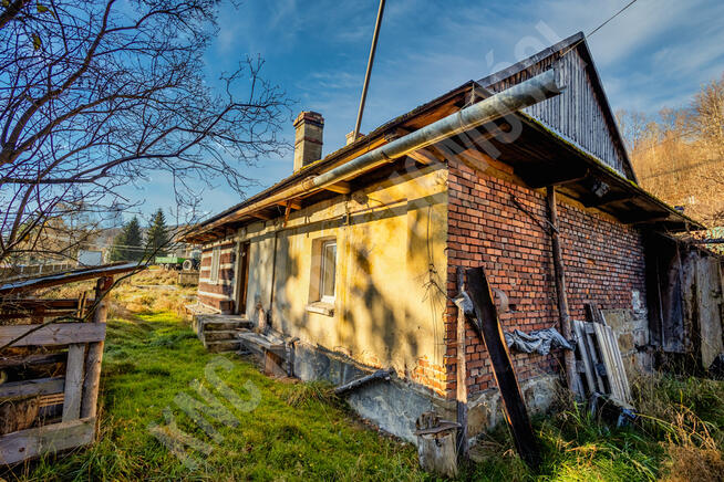 Stary drewniany dom z duszą