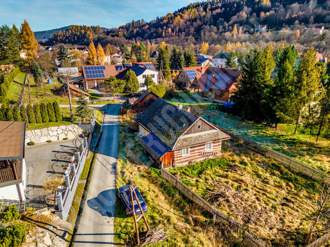 Stary drewniany dom z duszą