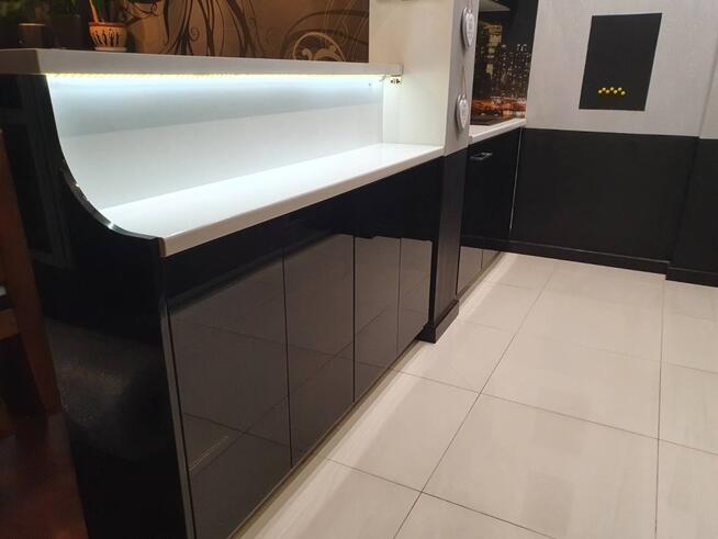 Dźwiękowa, 2 garaże, taras, piwnica, klimatyzacja