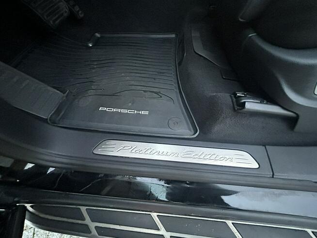 CAYENNE PLATINUM EDITION