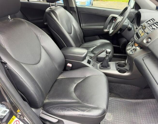 Toyota RAV-4 skóra/krajowy/4x4/webasto/pod.siedz/aso/gwarancja