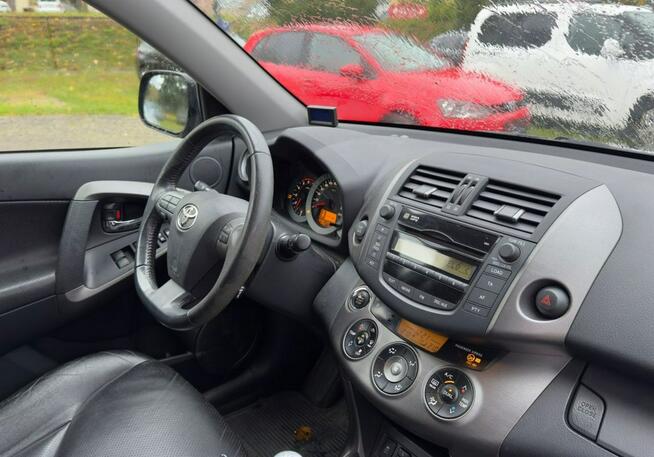 Toyota RAV-4 skóra/krajowy/4x4/webasto/pod.siedz/aso/gwarancja