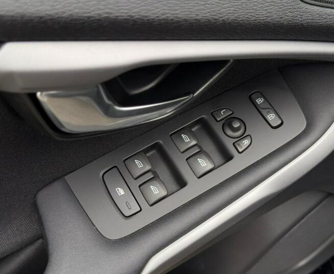 Volvo V40 navi/ASO/pod.siedz/pod.przed.szyba/