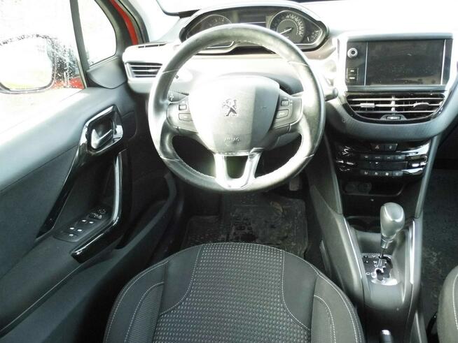 Peugeot 208 automat navi