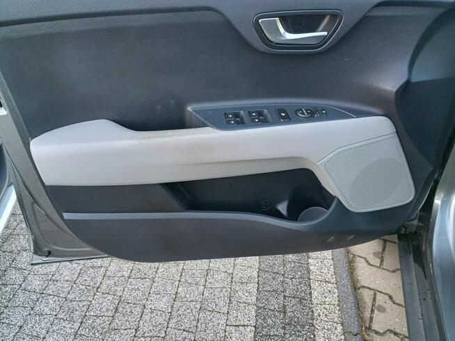 Kia Stonic Wersja L / Salon PL / Gwarancja do 2030 / Kamera / 6 MT