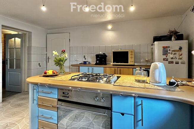 Duży dom z ogrodem w Bogucinie, 233 m²