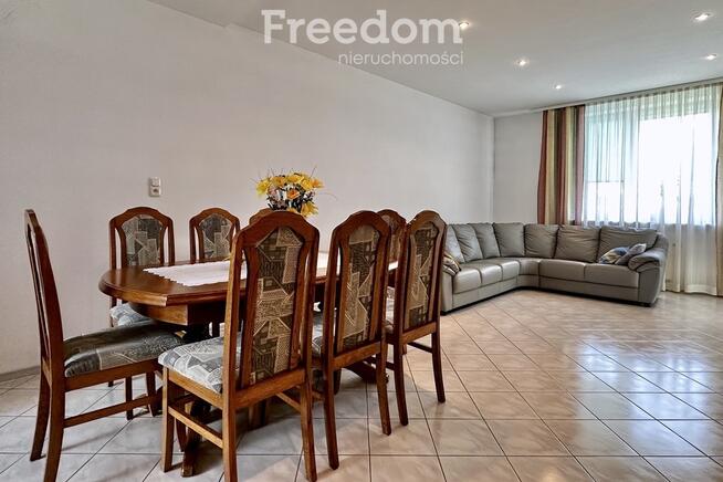 Duży dom z ogrodem w Bogucinie, 233 m²