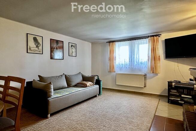 Duży dom z ogrodem w Bogucinie, 233 m²