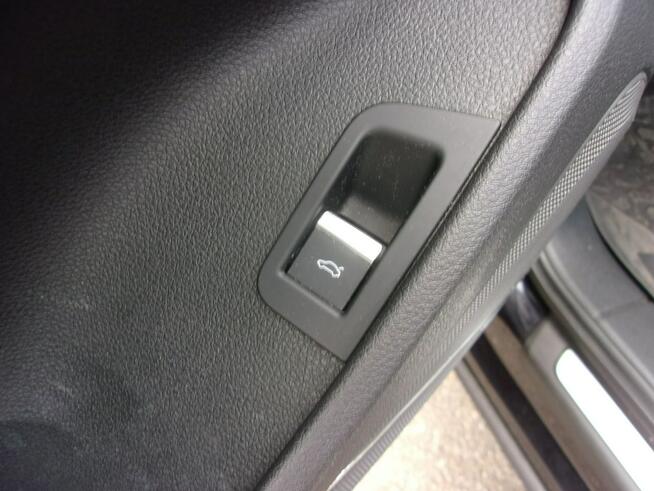 Audi Q7 Klimatronic 4-stref, 7-osobowy, Podgrz. fotele, Navi, PDC, Radar