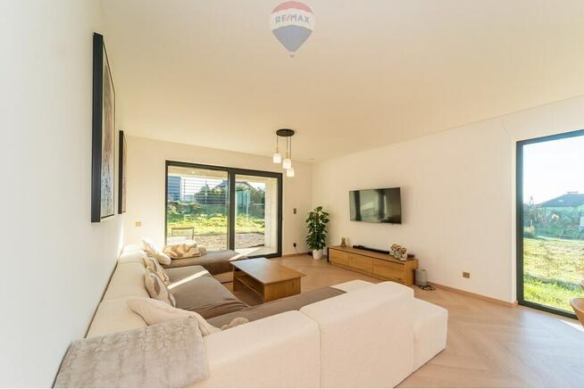 Parterowy, przestronny dom -Dębowiec