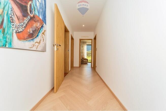 Parterowy, przestronny dom -Dębowiec