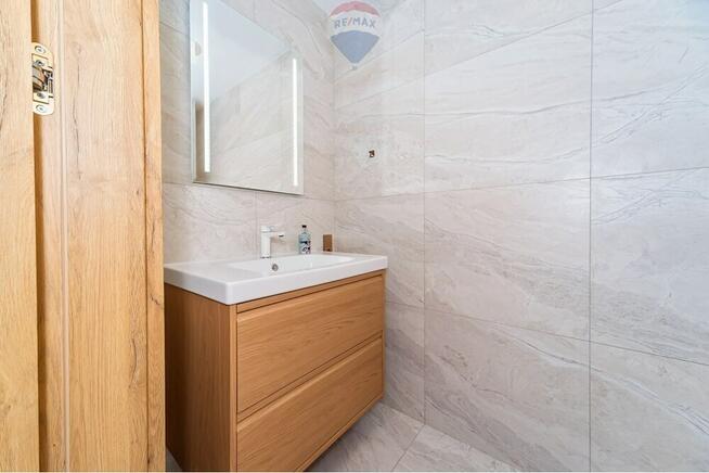 Parterowy, przestronny dom -Dębowiec