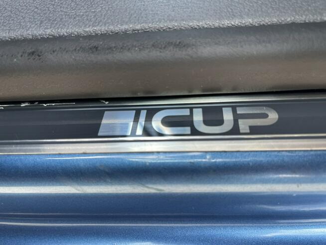 Volkswagen Touran Klimatronik Podgrzewanie Parktronik TDI