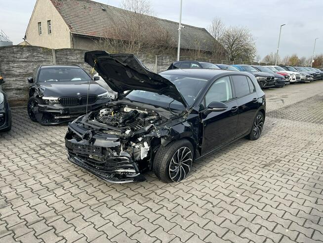 Volkswagen Golf Life Klimatronik Podgrzewanie Virtual cockpit