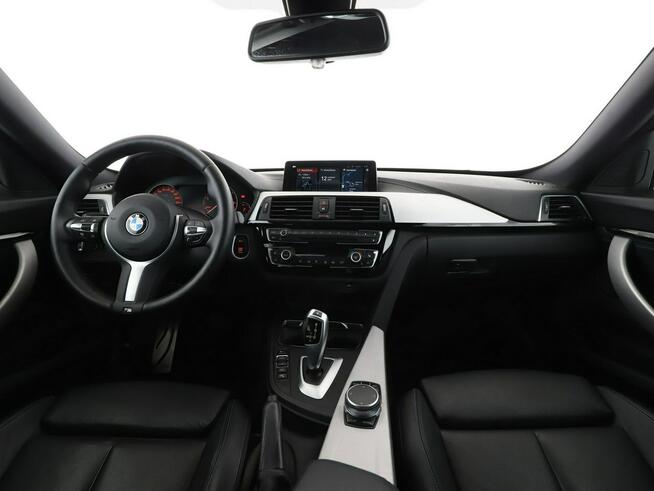 BMW 320 4x4 automat full LED skóra virtual cocpit navi kamera i czujniki parko