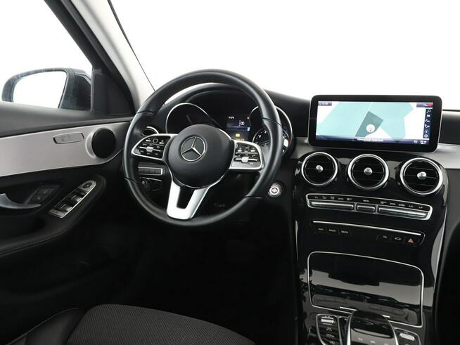 Mercedes C 180 automat full LED półskóra navi grzane fotele kamera i czujniki parkowa