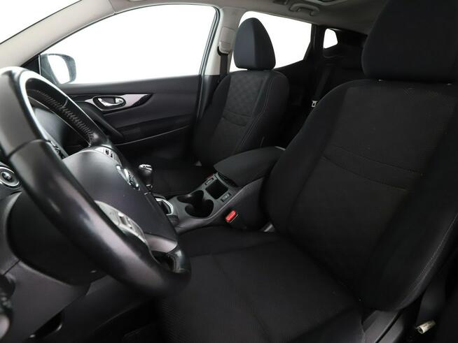 Nissan Qashqai panorama 163KM navi kamera360 grzane fotele tempomat