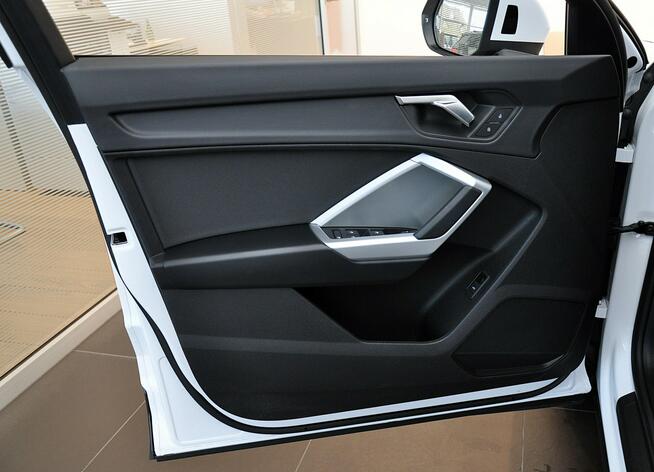 Audi Q3 35TFSI 150KM Tempomat Led Kamera Ambiente Alu17 Asystenci