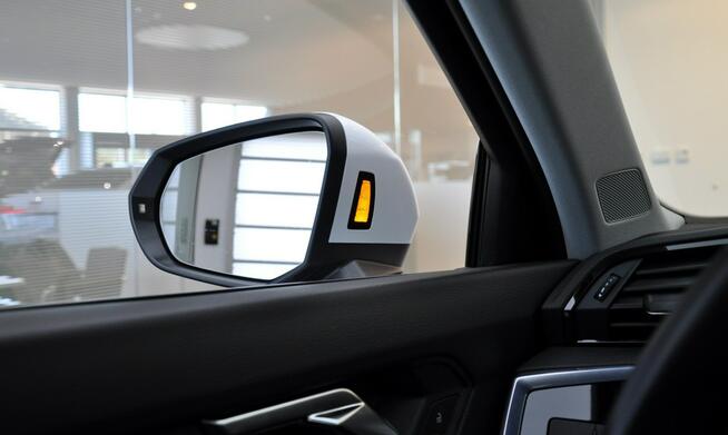 Audi Q3 35TFSI 150KM Tempomat Led Kamera Ambiente Alu17 Asystenci