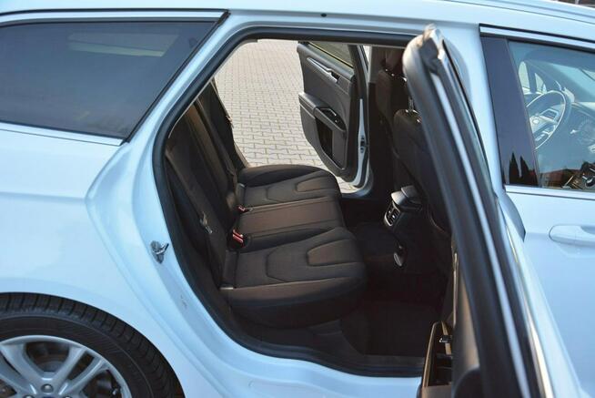 Ford Mondeo Titanium Navi SONY ParkAssist Parktronic Lane Assist Keyless Go Alu17"