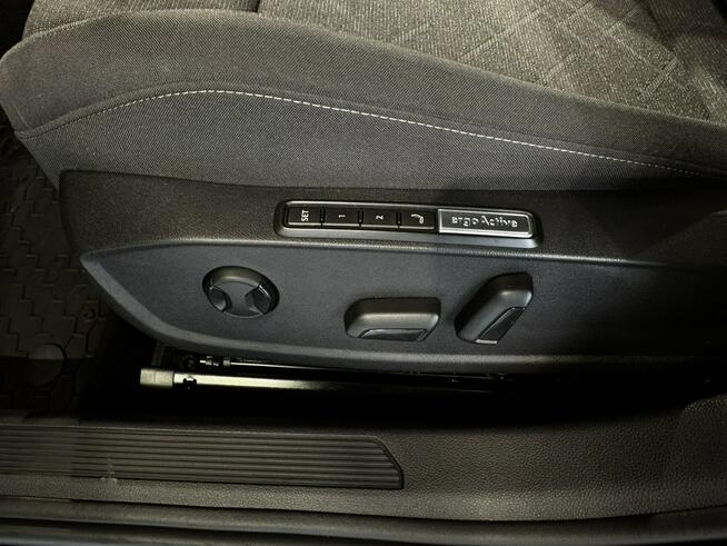 Volkswagen Golf Variant Life 2.0TDI 115KM DSG 2022 r., salon PL, I właściciel, f-a VAT