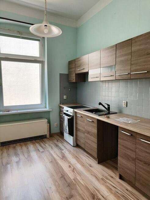 Mieszkanie ze stałym meldunkiem , za odstępne!