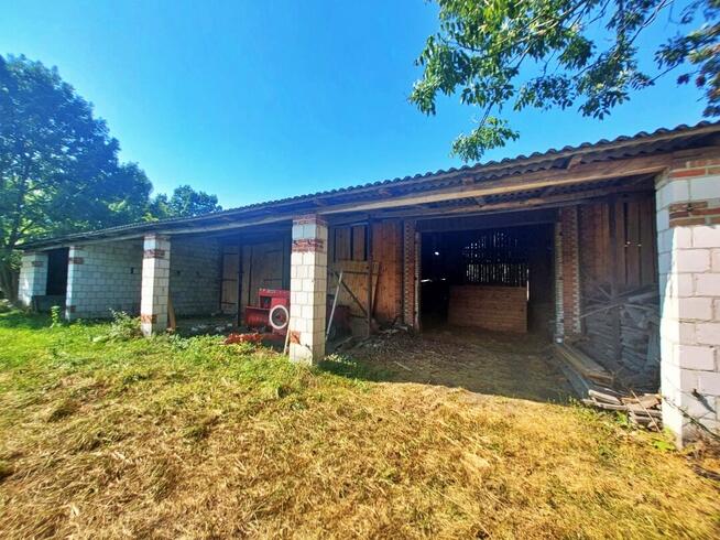 Siedlisko z potencjałem – 0,65 ha działki z zabudowaniami, G