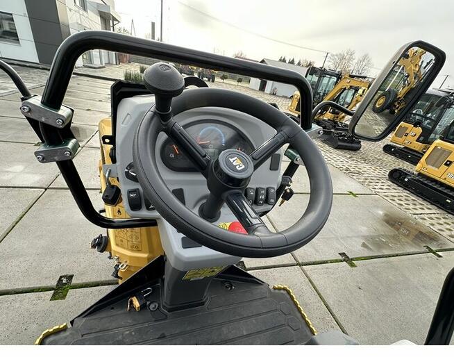 WALEC DROGOWY CATERPILLAR CB2.5 GC