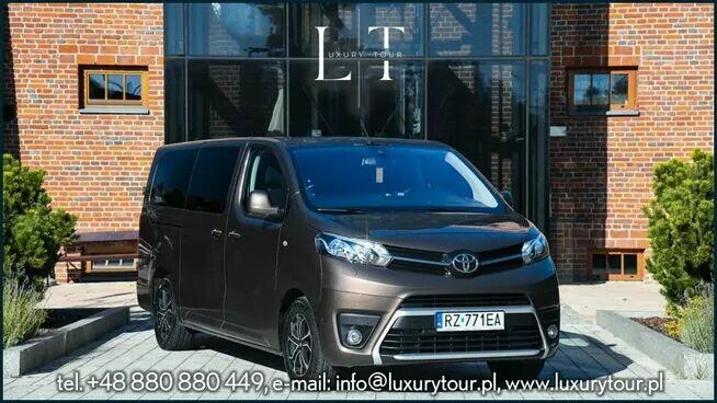 Luxury Tour – Profesjonalny przewóz osób|Rzeszów|Polska