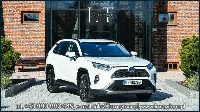 Luxury Tour – Profesjonalny przewóz osób|Rzeszów|Polska