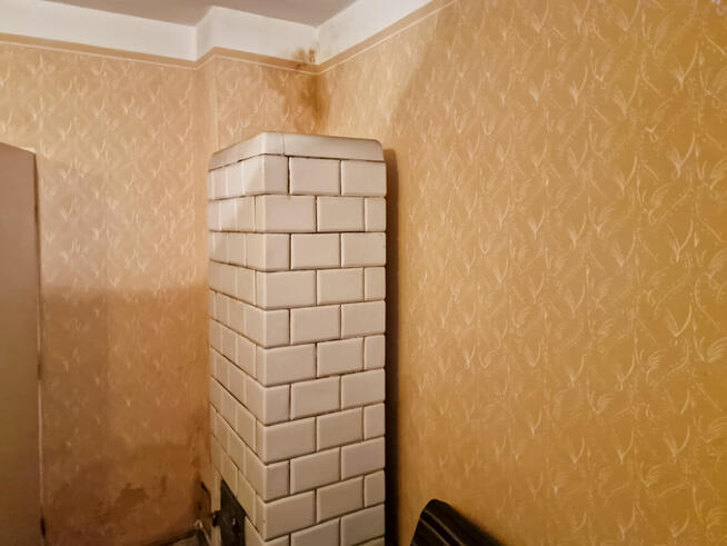 Dom z budynkami gospodarczymi