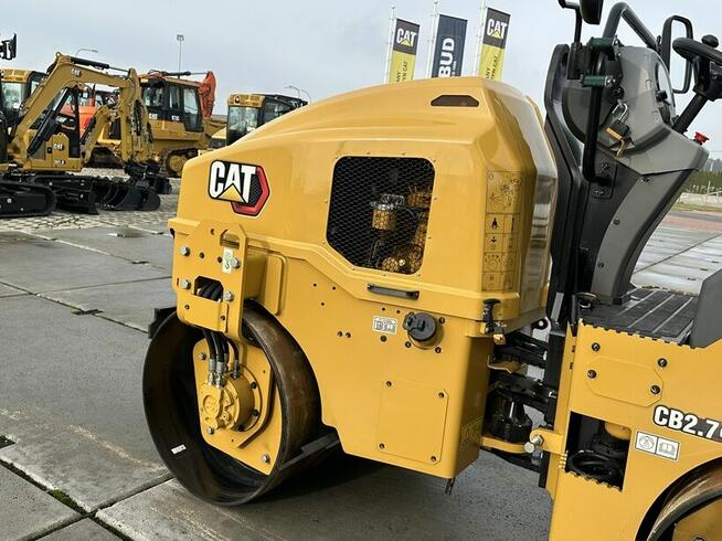 WALEC DROGOWY MARKI CATERPILLAR CB2.7 GC