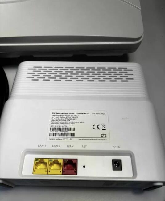 Modem z anteną zewnętrzną ZTE gratis uchwyt do sciany