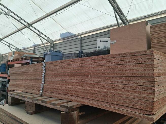 Regały półkowe magazynowe