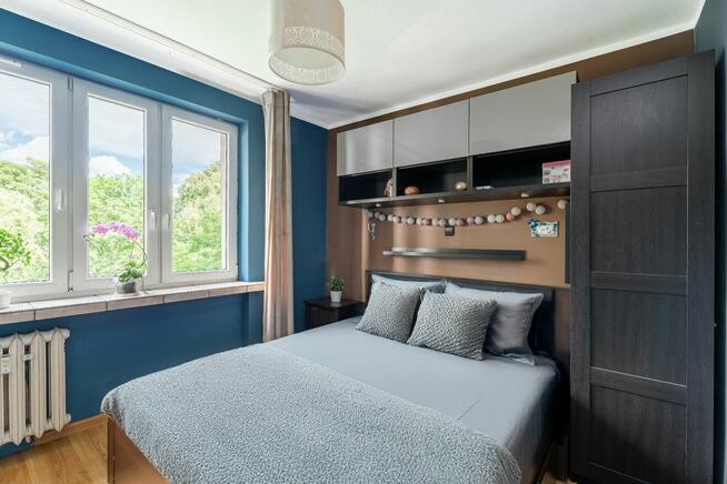 Przestronne mieszkanie z balkonem z widokiem na zieleń