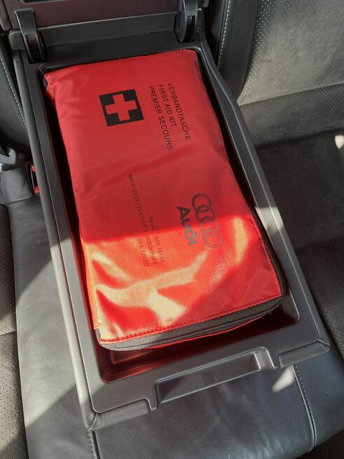 Audi A6 Zadbane rodzinne - bezwypadkowe z oryginalnym przebiegiem.