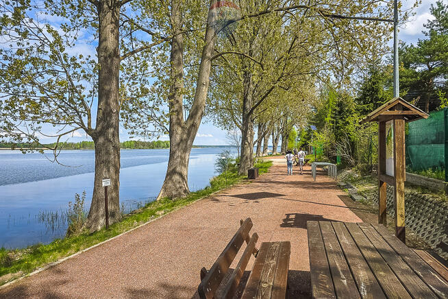 Działka 971 m² blisko Zalewu Sulejowskiego, media