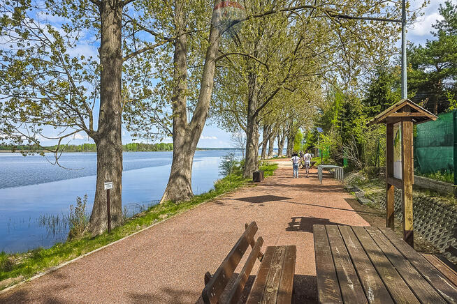 Zarzęcin 1066 m² – 600 m od Zalewu, media, asfalt